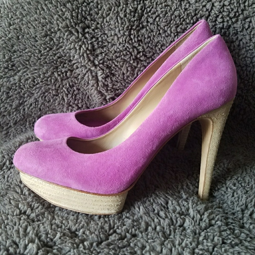 BCBG MAXAZRIA Pink Suede Sheepskin Pumps Size 9